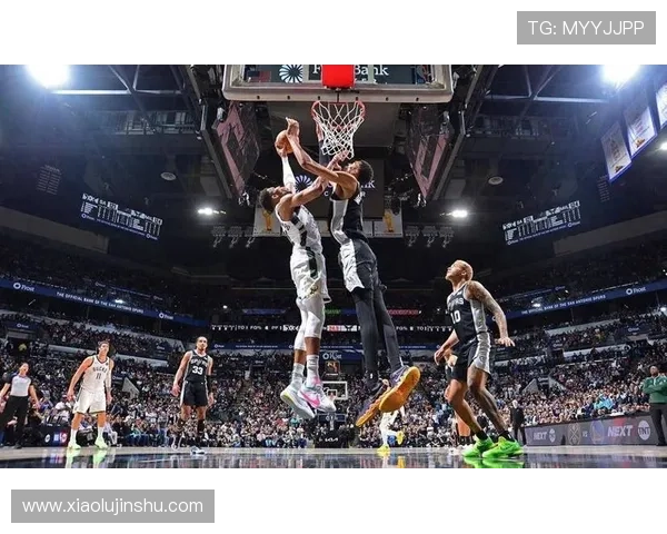 埃奇库姆费城主场首秀惊艳全场 球迷热烈掌声送别新人